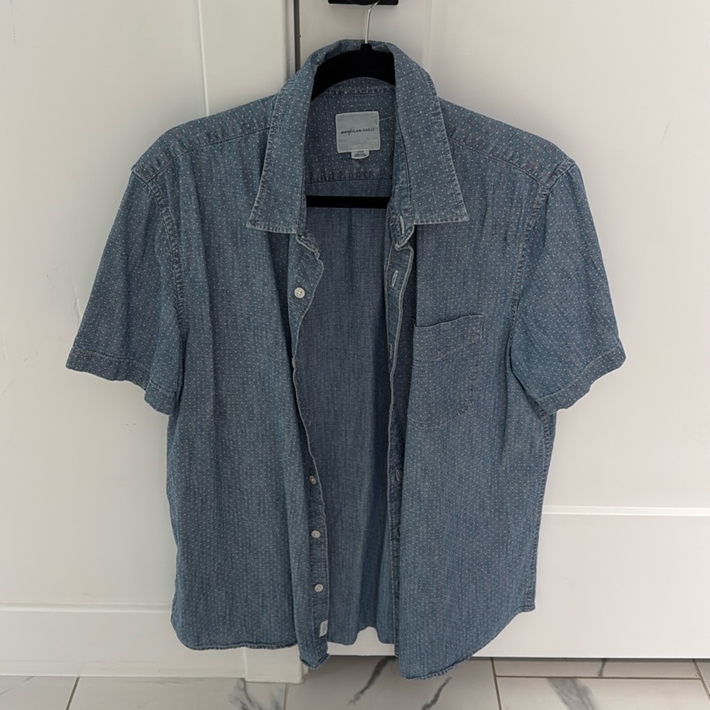 American Eagle button down